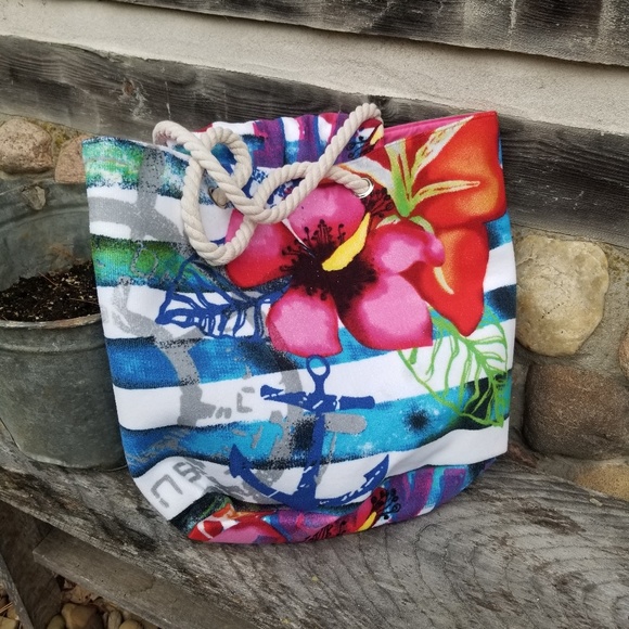AMY MILLER BEACH TOWEL AND BAG - Picture 2 of 6